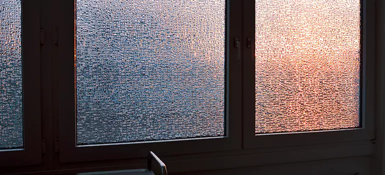 Frosted Glass Window Replacement in Oak Ridge, FL