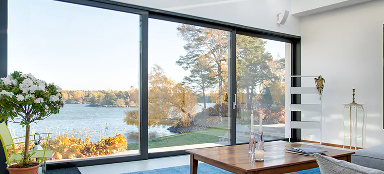 House Window Crank Repair in Oak Ridge, FL