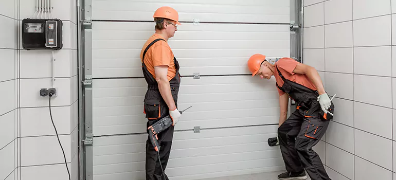 Garage Door Repair Company in Oak Ridge, FL