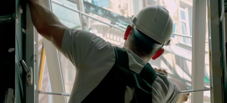 Install Exterior Storm Windows in Oak Ridge, FL